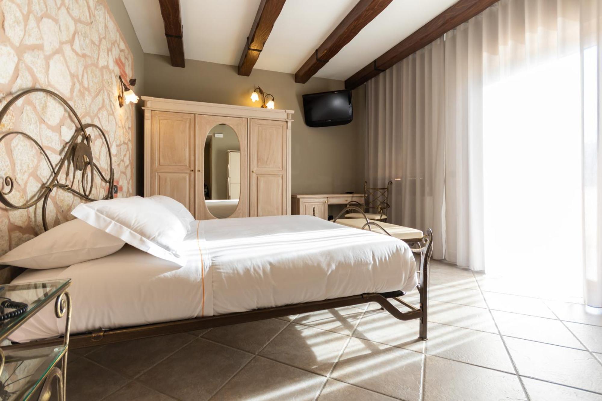 Hotel Don Luis Castel Di Sangro Exterior photo